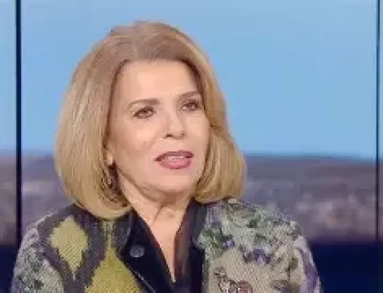  السفيرة مشيرة خطاب 