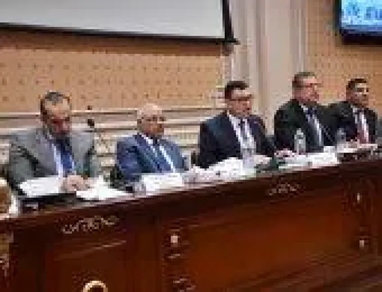 جانب من الاجتماع 
