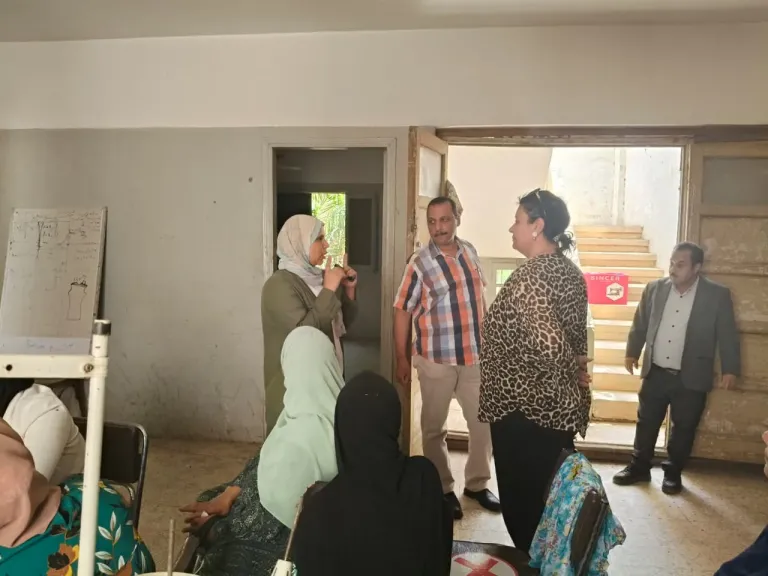 جانب من متابعه 