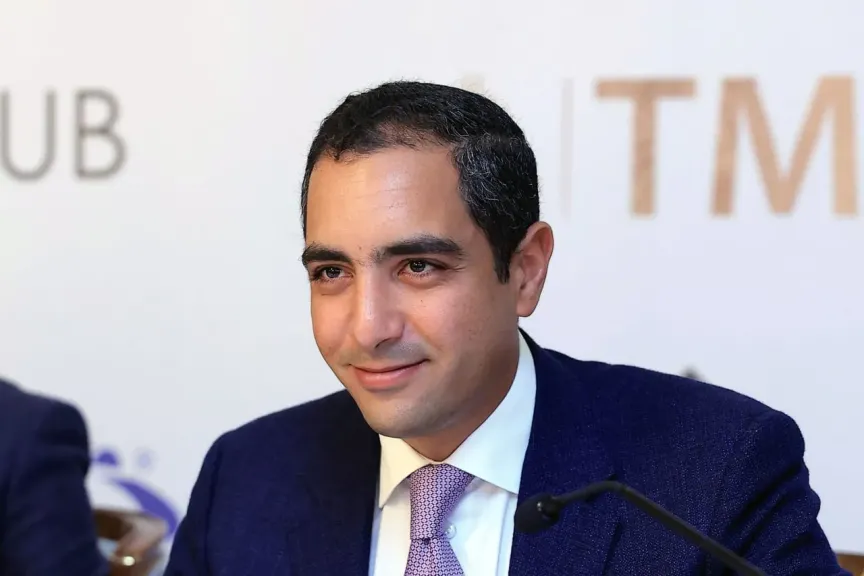 رئيس اتحاد الجولـف