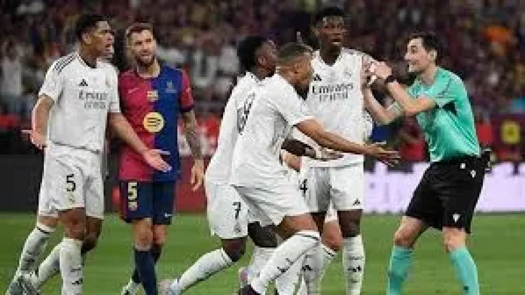 حكم مباراة الكلاسيكو