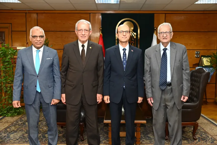 رئيس جامعة 