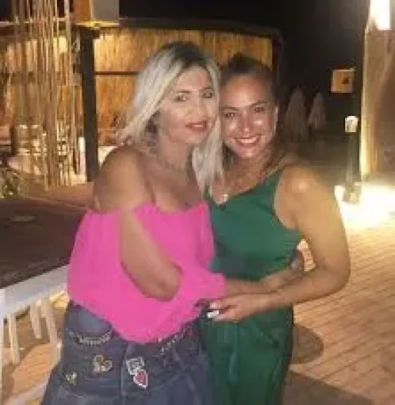 هند صبري وبوسي شلبي 
