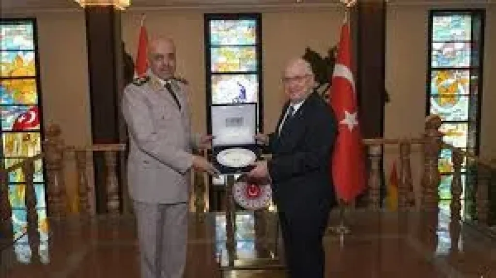 الفريق احمد خليفه
