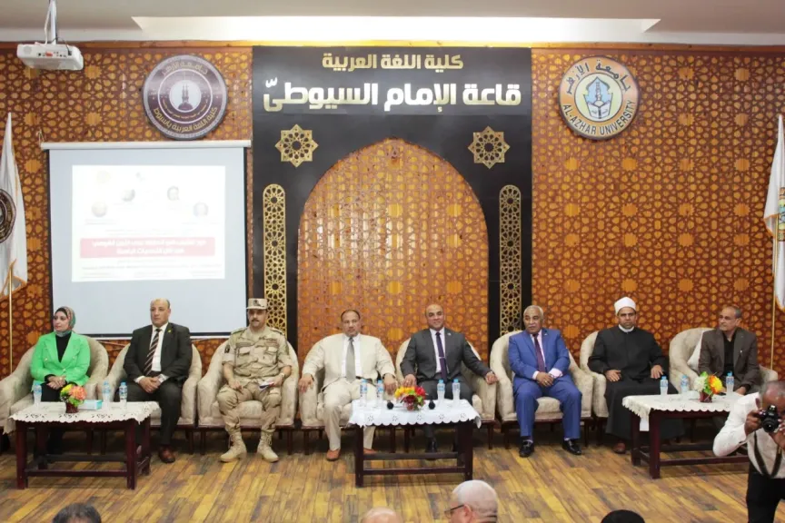 جانب من متابعه 