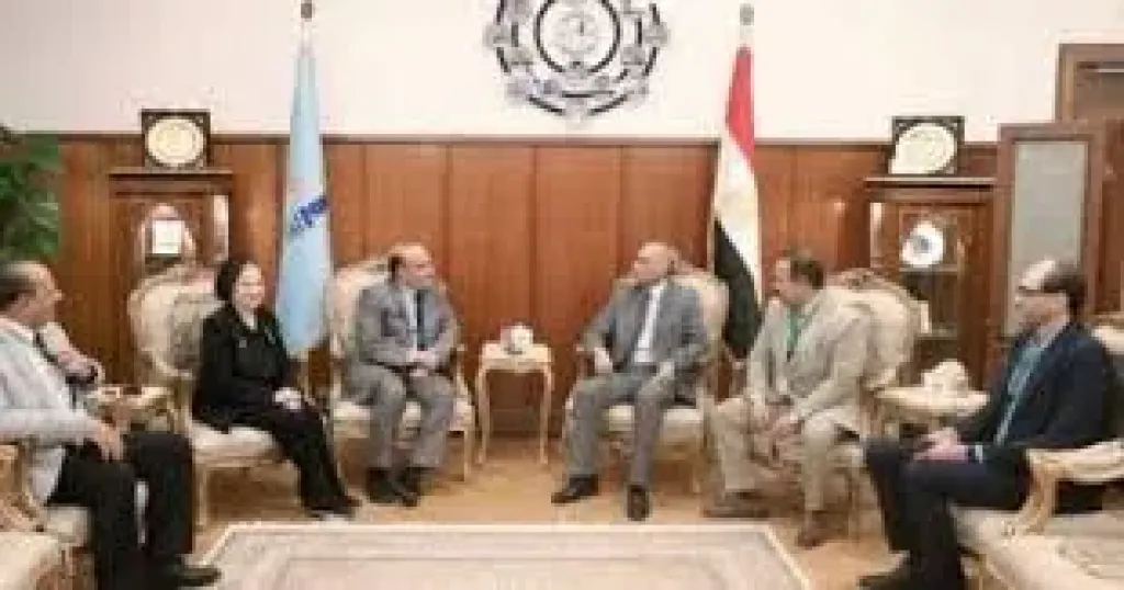  ندوة عن إدارة الأزمات وتحديات الأمن القومى القومى للبحوث 