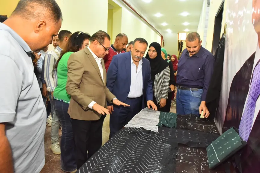 محافظ أسيوط 