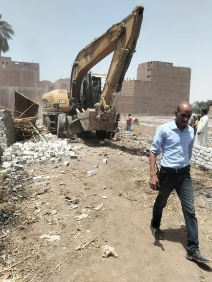 جانب من متابعه 