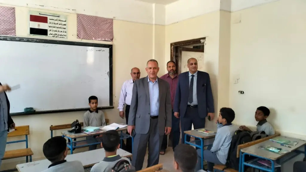 جانب من متابعه 