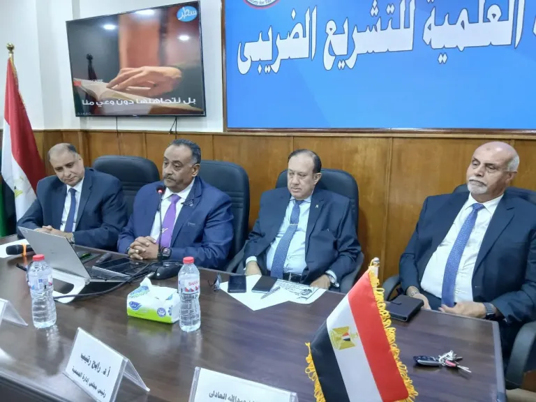 جانب من الحضور 