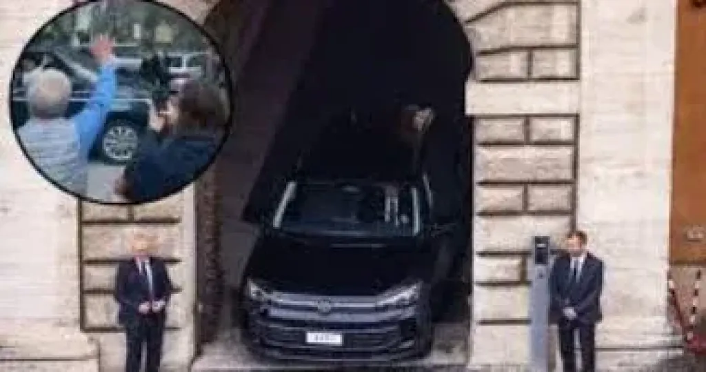 سيارة بابا الفاتيكان