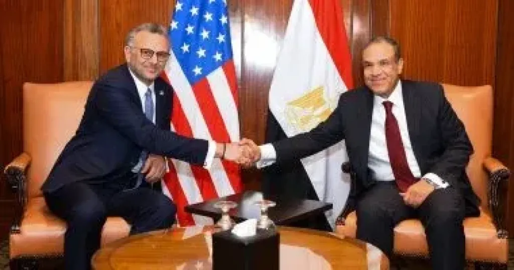 وزير الخارجية مع مسعد بولس