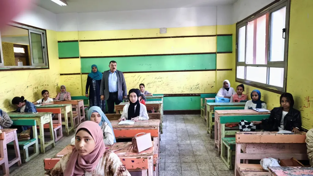جانب  من الامتحانات 