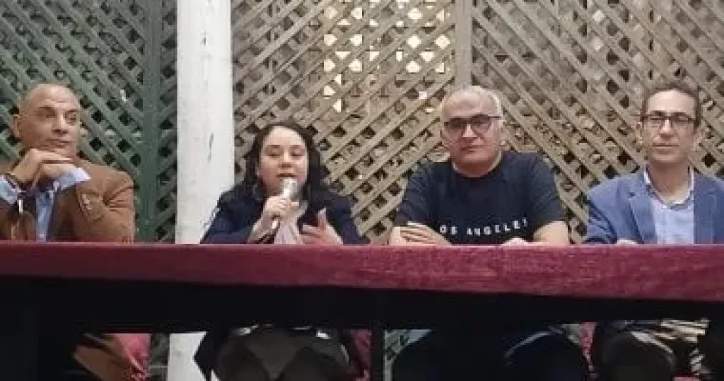 جانب من الندوة