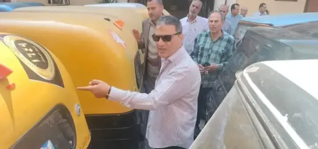 توك توك 