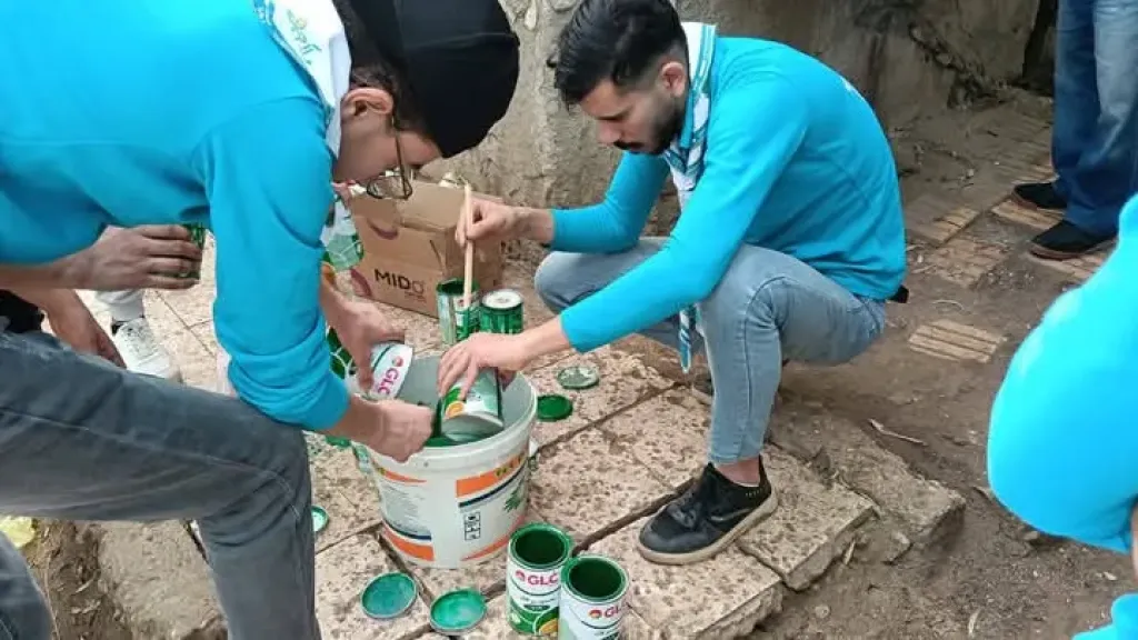 جانب من متابعه 