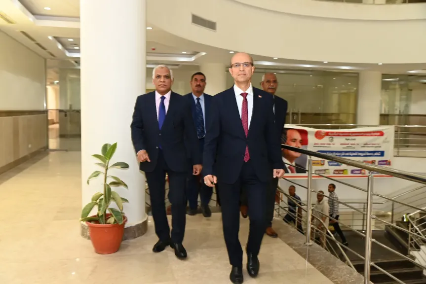 رئيس جامعة 