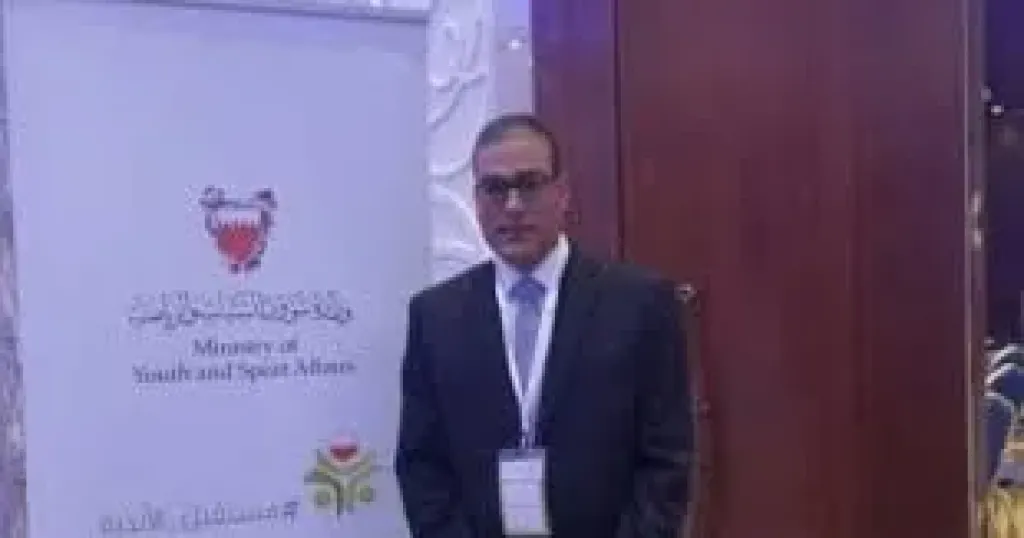 مصطفى عزام