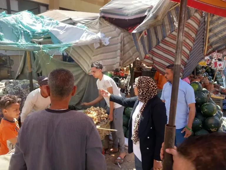 جانب من متابعه 