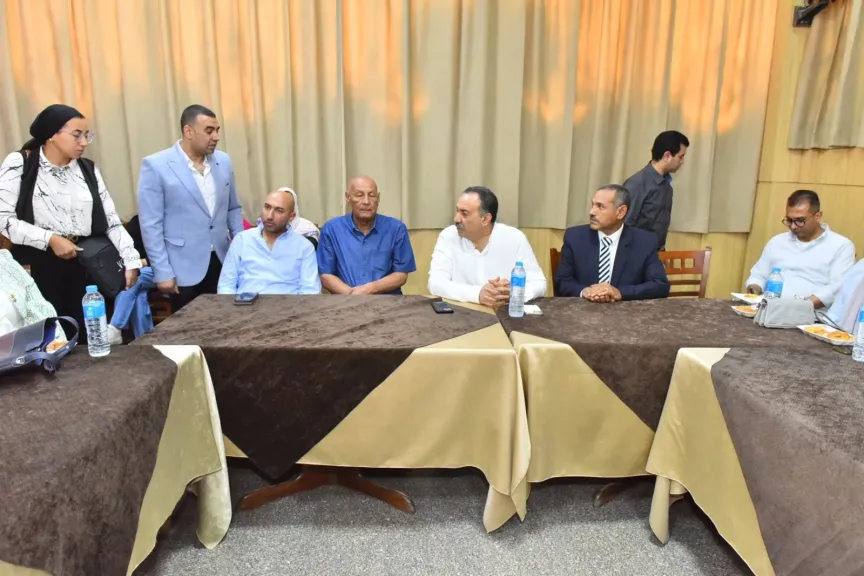 محافظ أسيوط 