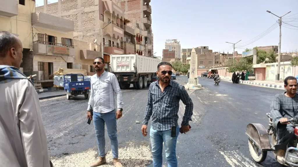 جانب من متابعه 