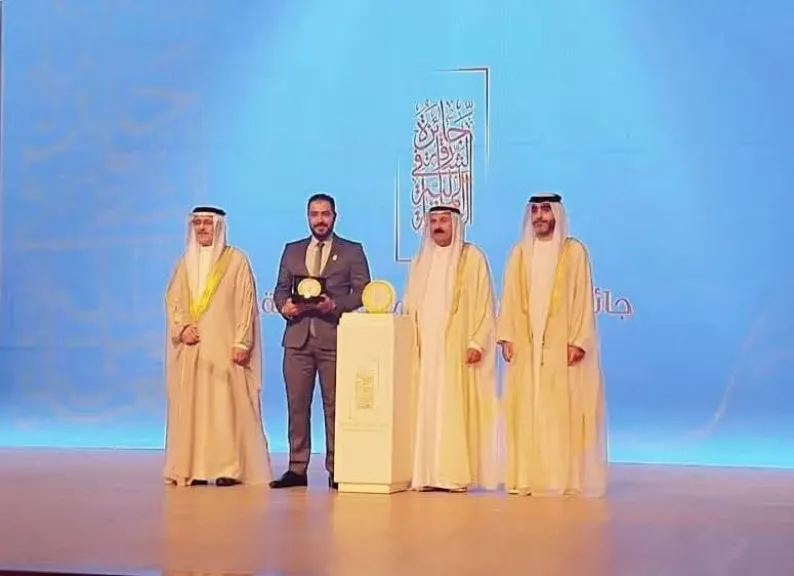 جانب من متابعه 