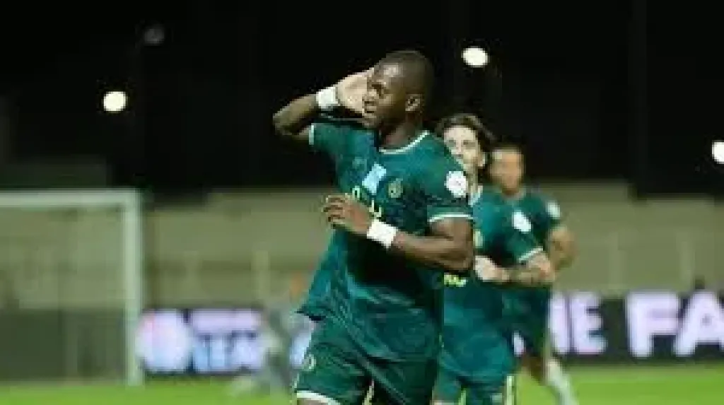 أليو ديانج لاعب الأهلي المعار إلى الخلود السعودي