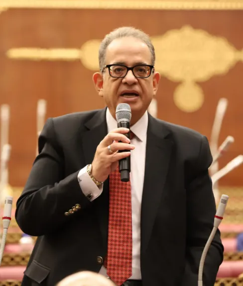طارق عبد العزيز