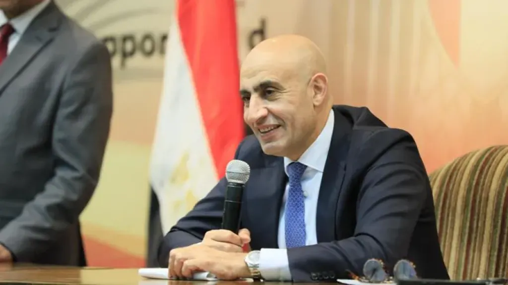وزير التربية والتعليم والتعليم الفنى محمد عبد المطلب