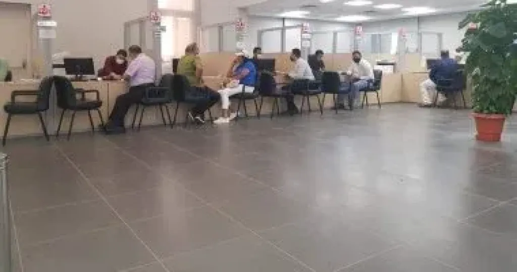 تسجيل عقد- أرشيفية