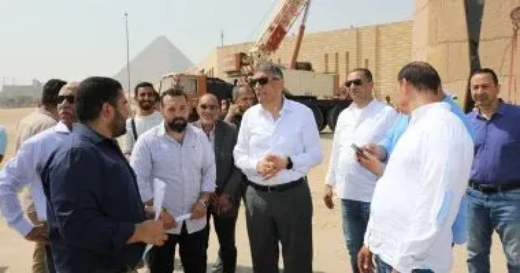 محافظ الجيزة يتفقد المراحل النهائية لأعمال التطوير بالمناطق المحيطة بالمتحف المصري الكبير