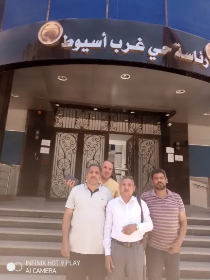جانب من متابعه 