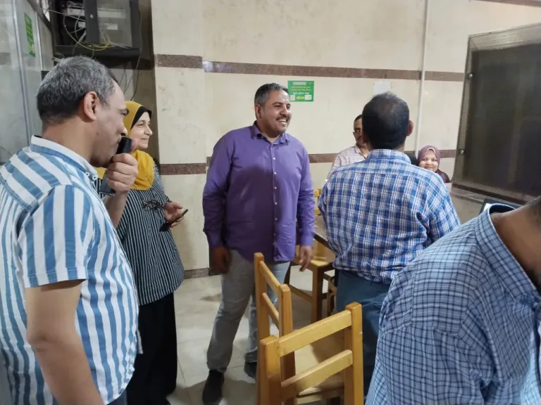 جانب من متابعه 