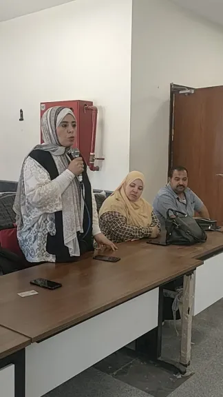 جانب من متابعه 