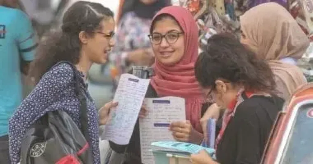 امتحانات الثانويه 