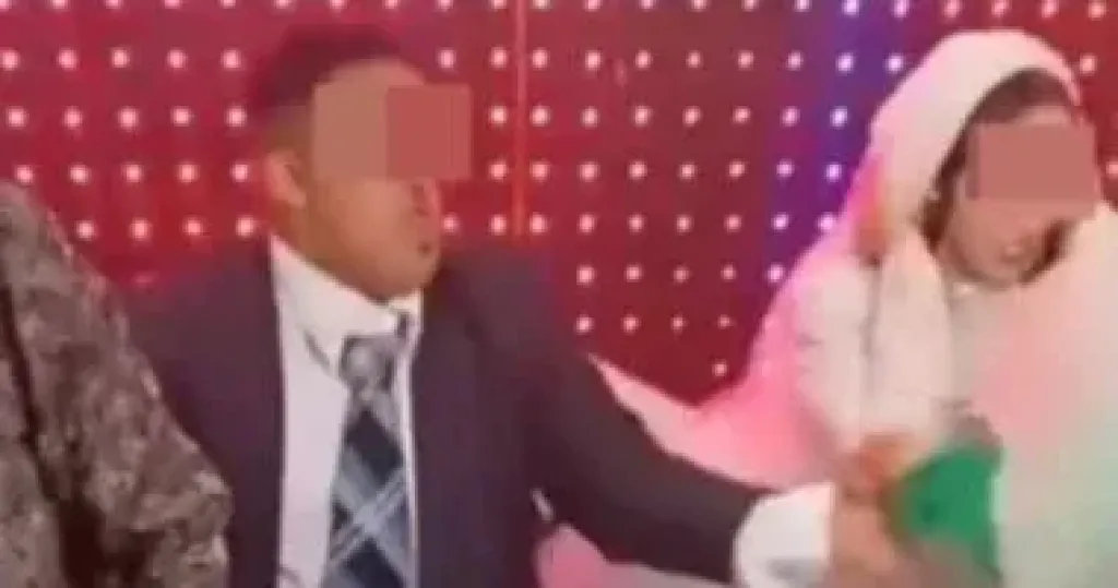 عروس الشرقية بجوار عريسها