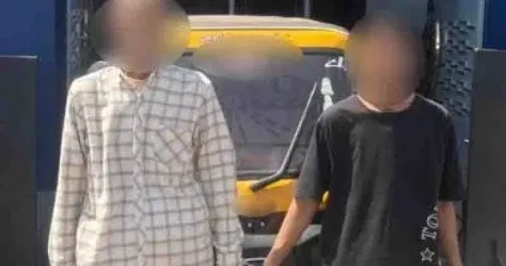 المتهمين