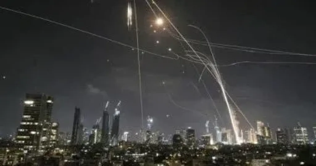 الهجمات الإيرانية على إسرائيل - إكس