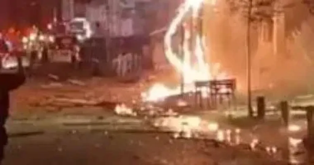 إطلاق صاروخ 