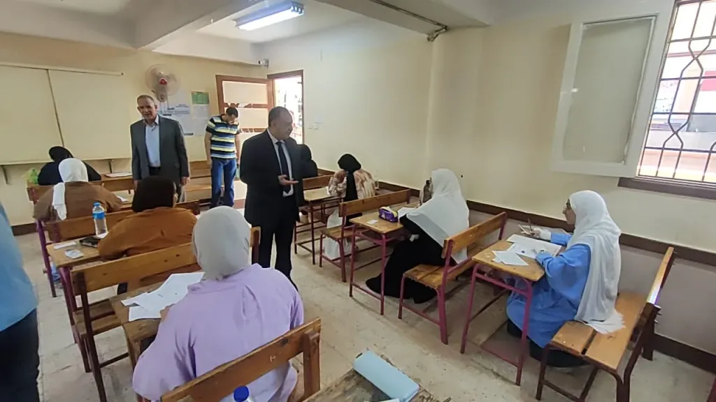 محافظ أسيوط 