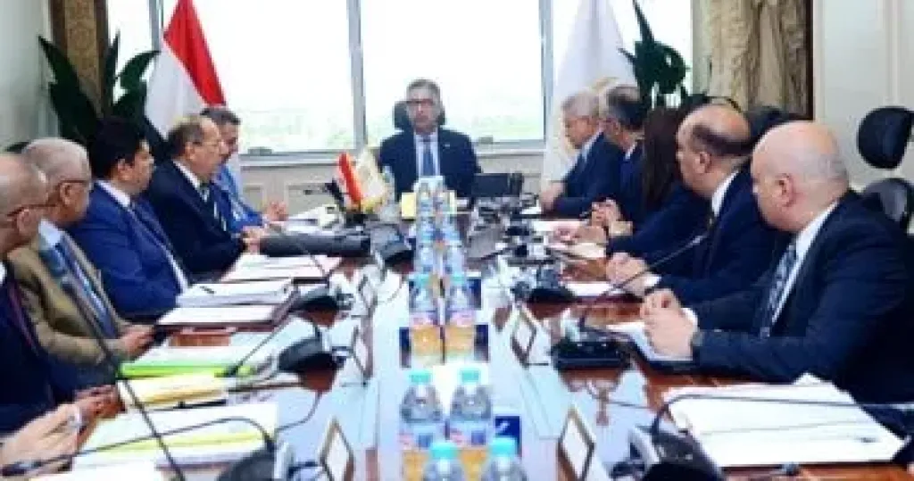 وزير التموين يتابع موقف المخزون الاستراتيجي من السلع الأساسية وضمان توافرها وانتظام التوزيع