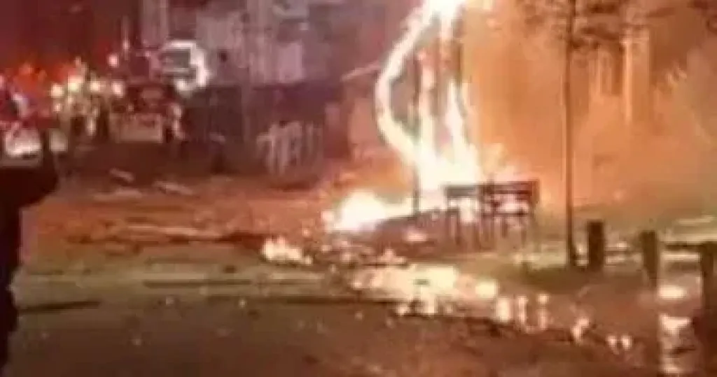 إطلاق صاروخ 