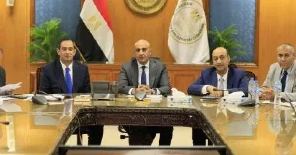وزير التعليم وقيادات الوزارة بغرفة علميات الثانوية العامة