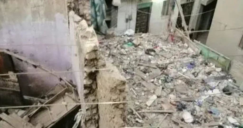 انهيار عقار