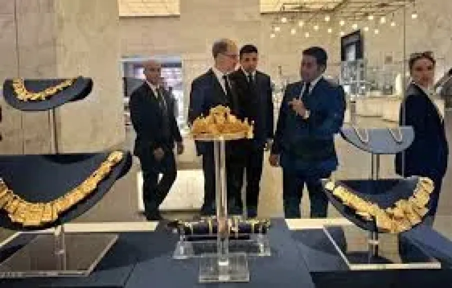 رئيس وزراء صربيا يزور المتحف المصرى الكبير