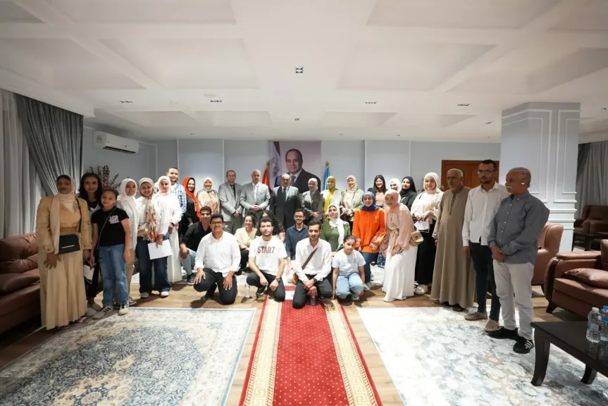 محافظ أسيوط 