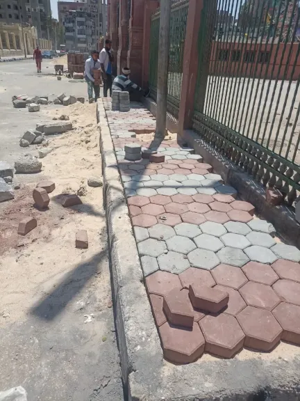 جانب من متابعه 