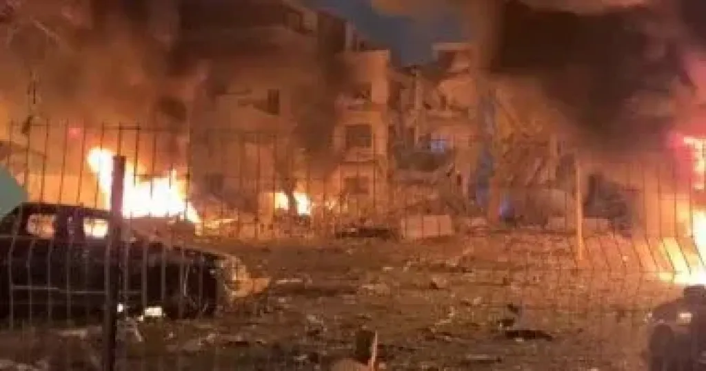 إيران