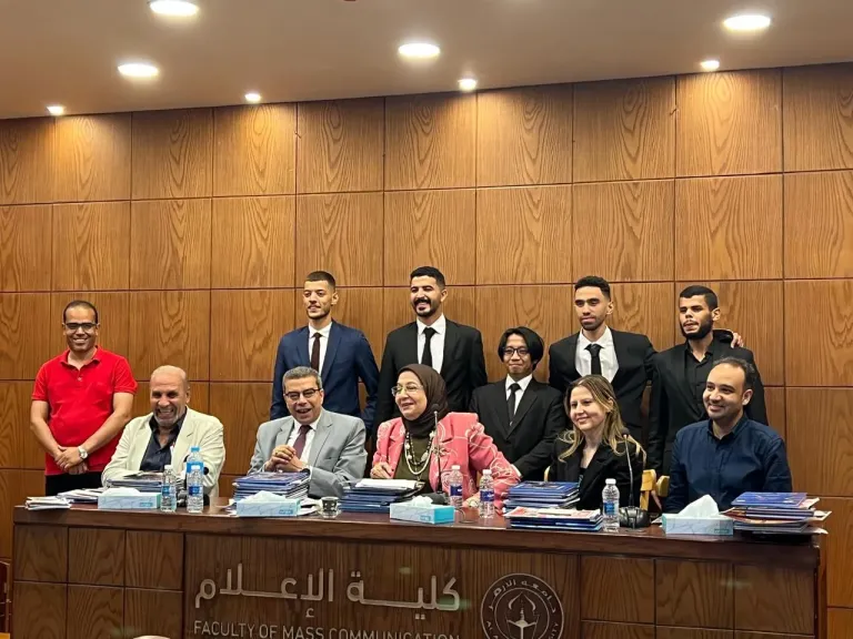 جانب من الحضور 