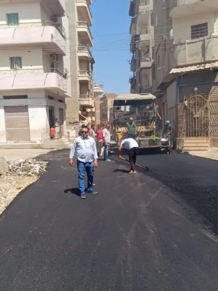   رفع كفاءة الشوارع الداخلية بكفر صقر 